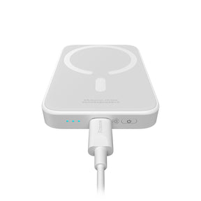 magsafe_power_bank_with_battery_level_indicators