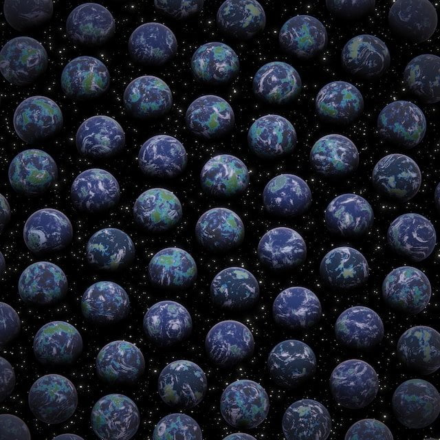 What is the difference between metaverse and multiverse
